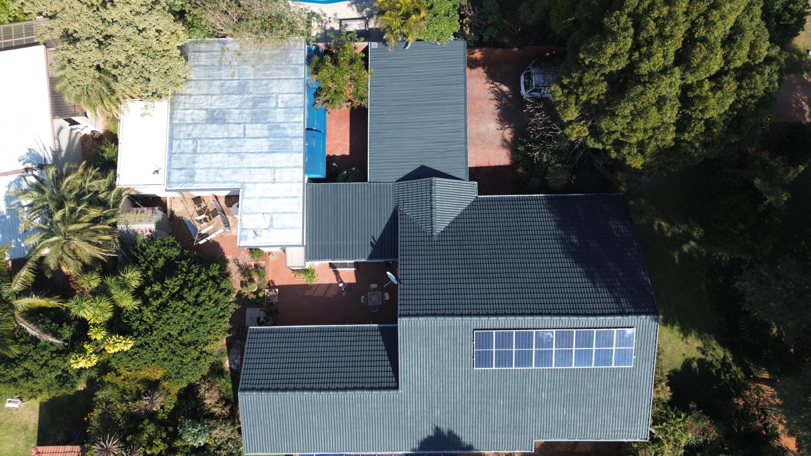 Read more about the article Why Roof Waterproofing and Roof Painting Should Always Go Together